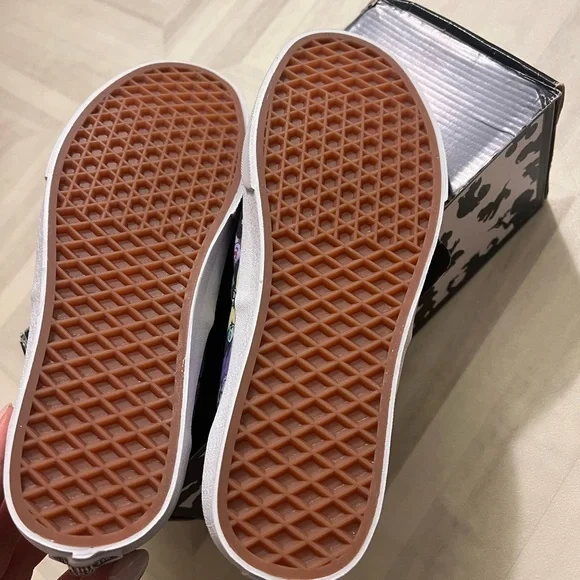 Vans Purple Disney Villains Slip-On Sneakers - Picture 4 of 4